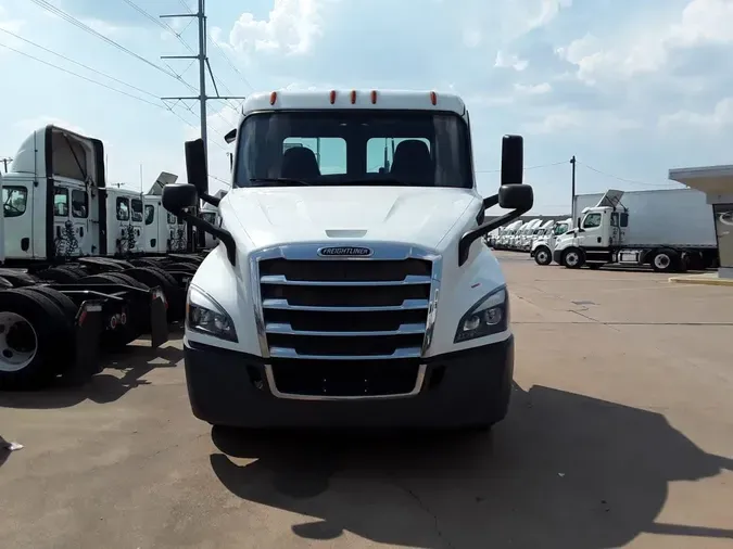 2019 FREIGHTLINER NEW CASCADIA 116