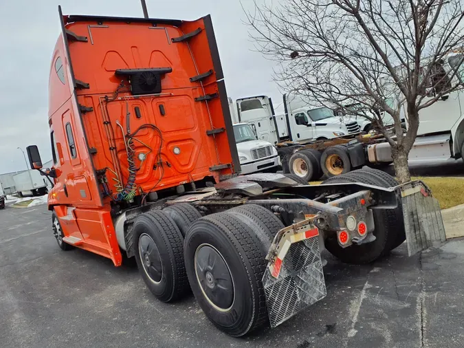 2018 FREIGHTLINER/MERCEDES CASCADIA 125