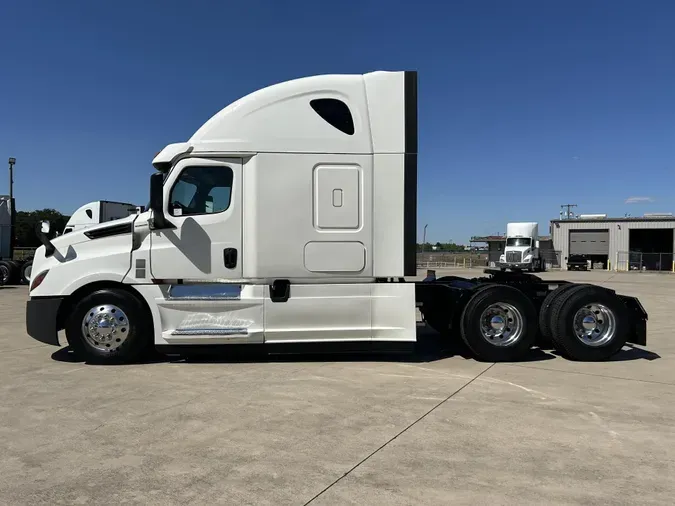 2020 Freightliner Cascadia