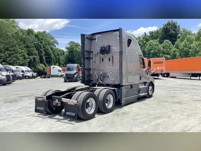 2023 Freightliner Cascadia 126