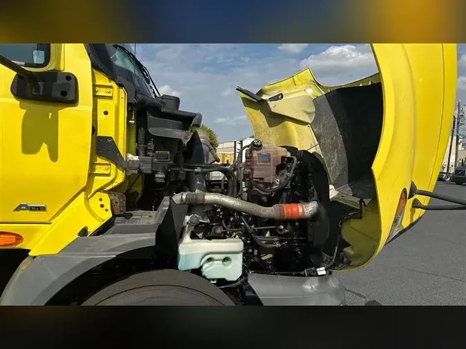 2019 INTERNATIONAL RH613