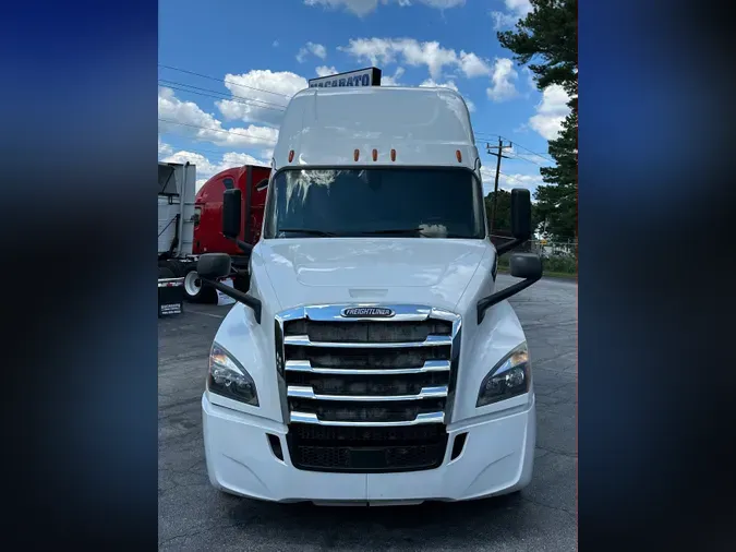 2019 Freightliner Cascadia 126