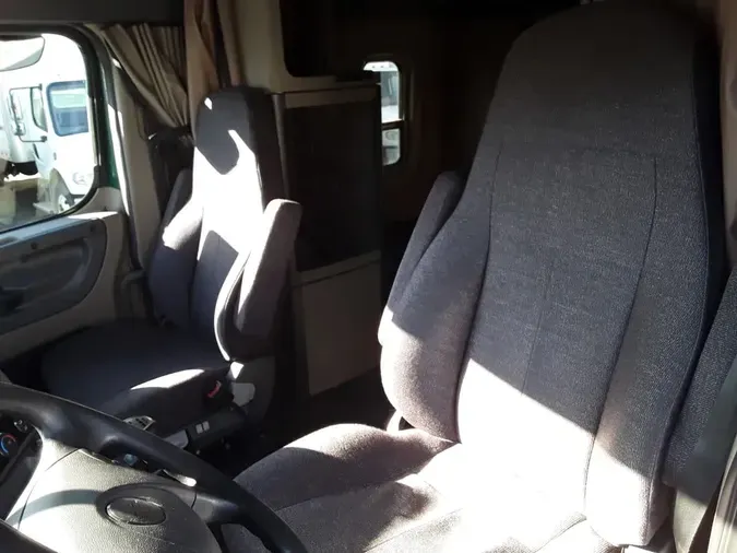 2020 FREIGHTLINER/MERCEDES CASCADIA 125b14e6aee96758e3dd6e9c0342bd743aa