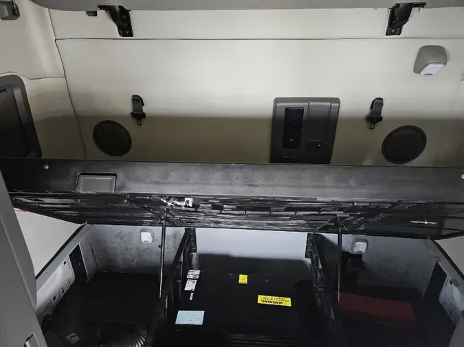 2021 VOLVO VNL64T760