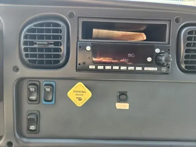 2022 Freightliner Business Class M2 106