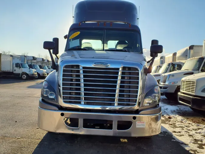 2018 FREIGHTLINER/MERCEDES CASCADIA 125