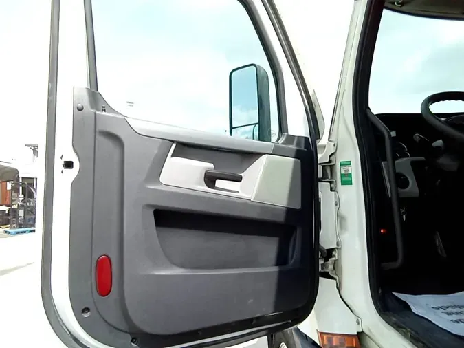 2021 Freightliner Cascadia 126b15347cd2ccee7b16ec49c9367fc6c46