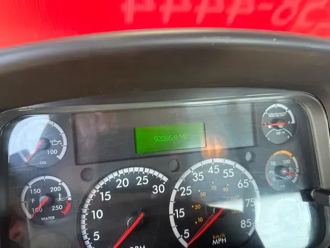 2017 FREIGHTLINER M2 112