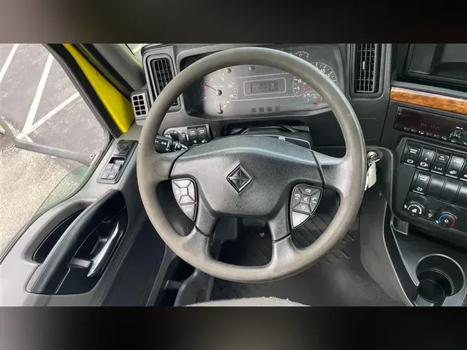 2018 INTERNATIONAL RH613