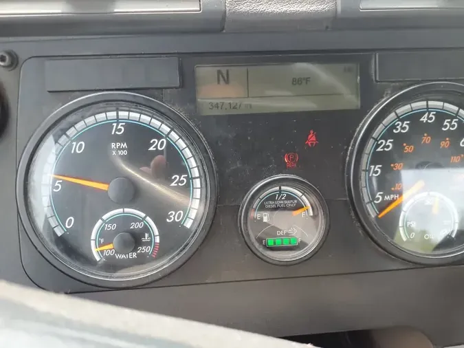 2018 FREIGHTLINER CASCADIA 113