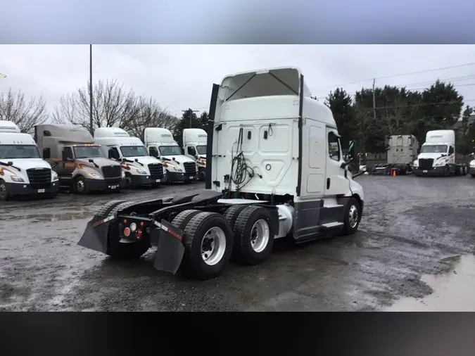 2020 Freightliner Cascadia