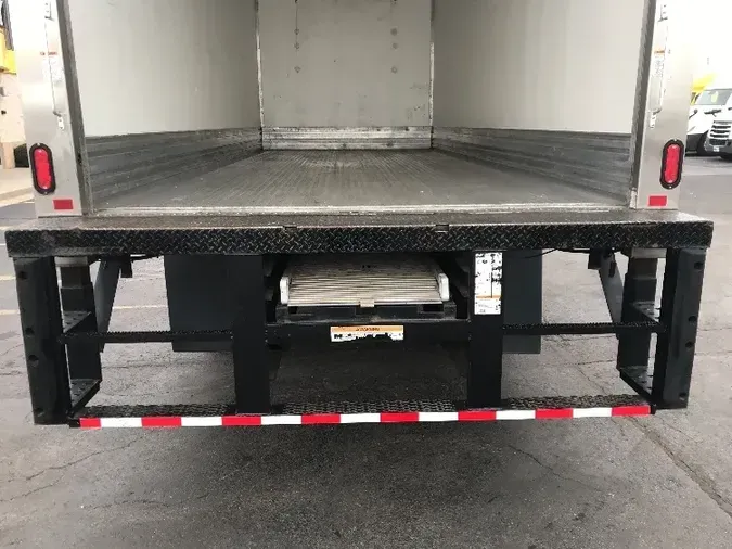 2019 Freightliner M2