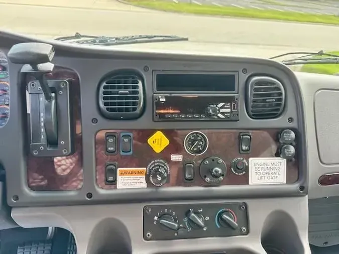 2020 Freightliner Business Class M2 106