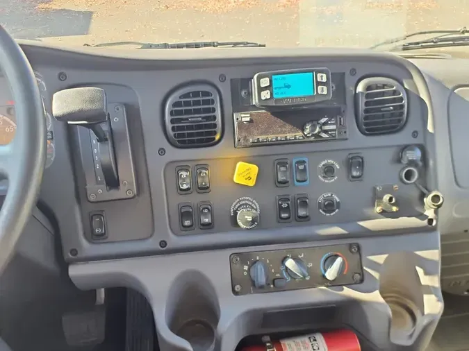 2019 FREIGHTLINER/MERCEDES M2 106