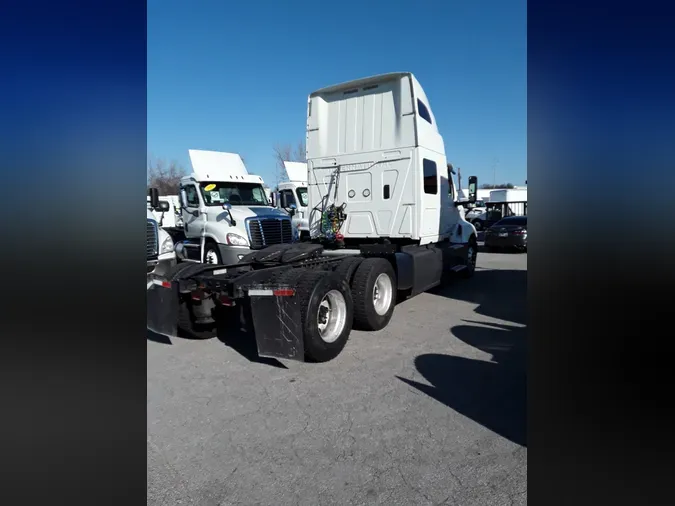 2020 NAVISTAR INTERNATIONAL LT625 SLPR CAB