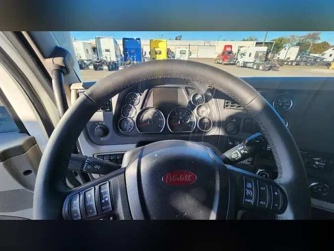 2020 Peterbilt 579