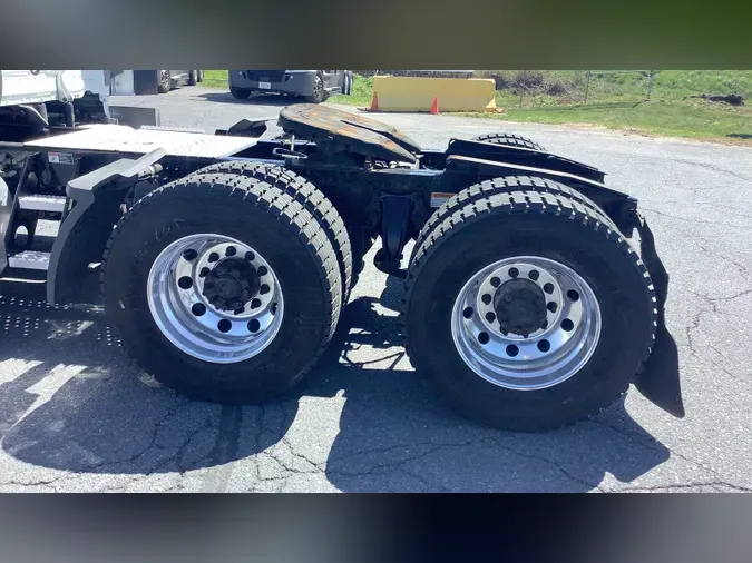 2021 Freightliner Cascadia 126