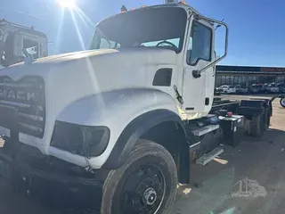 2007 MACK GRANITE CV713
