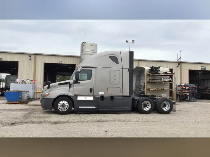 2023 Freightliner Cascadia