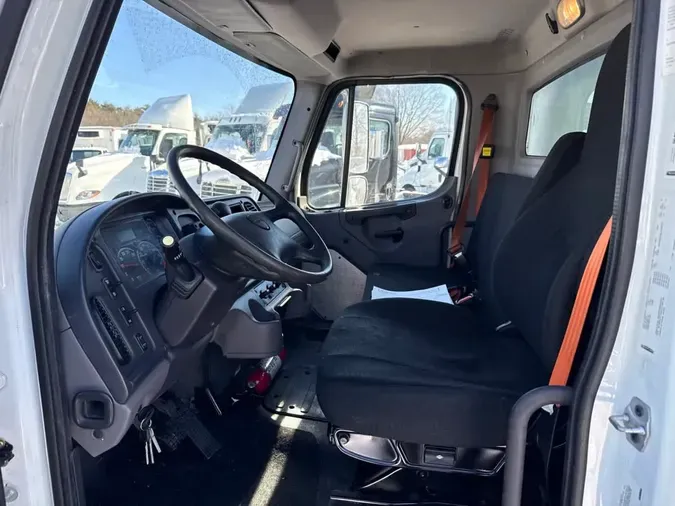 2019 FREIGHTLINER/MERCEDES M2 106b171992333f68f25614ea52b3fe1b05f