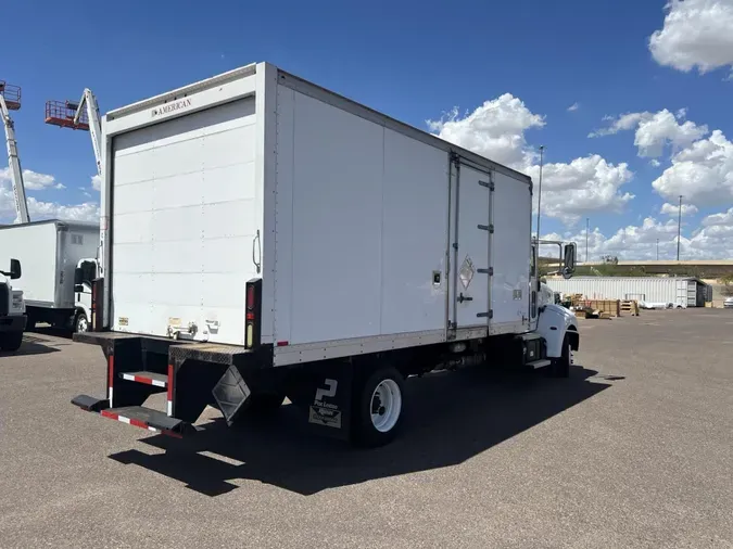 2019 Peterbilt 325