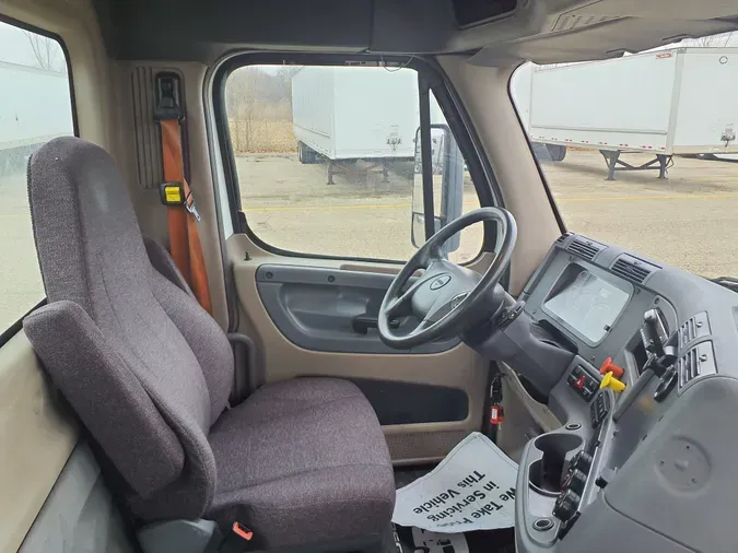 2015 FREIGHTLINER/MERCEDES CASCADIA 125