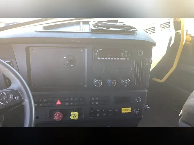 2025 Freightliner Cascadia 126b17b0a9bc2074f411c6296ad272bca8f