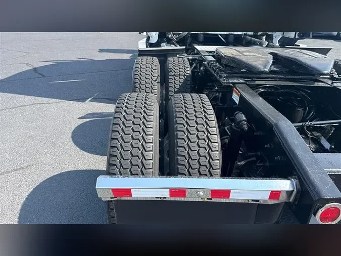 2021 FREIGHTLINER CA126