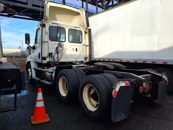 2018 FREIGHTLINER/MERCEDES CASCADIA 125