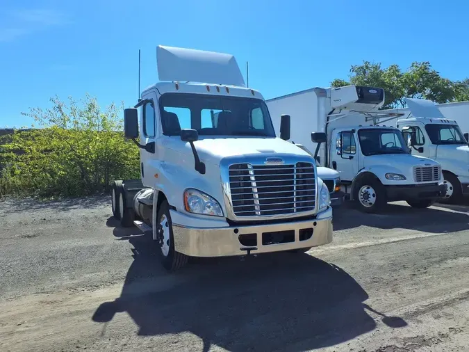 2018 FREIGHTLINER/MERCEDES CASCADIA 125b1823ba76b1567f06f13762c997b42c0