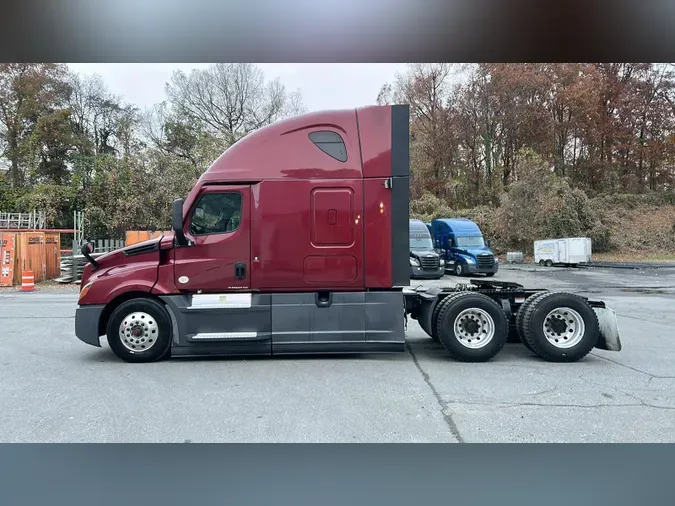 2022 Freightliner Cascadia 126