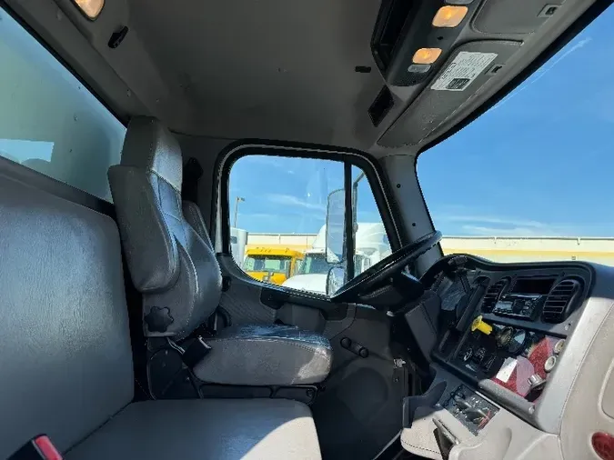 2019 Freightliner M2