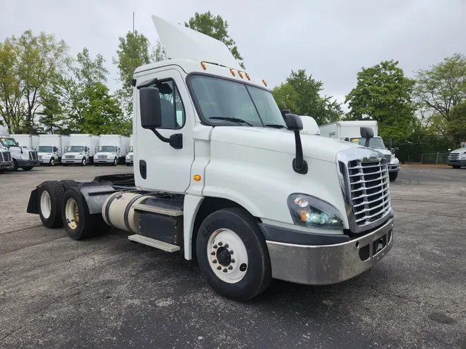 2019 FREIGHTLINER/MERCEDES CASCADIA 125