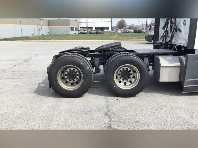 2021 Freightliner Cascadia 126