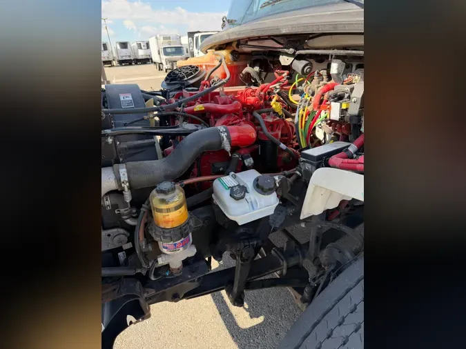 2019 FREIGHTLINER/MERCEDES M2 106