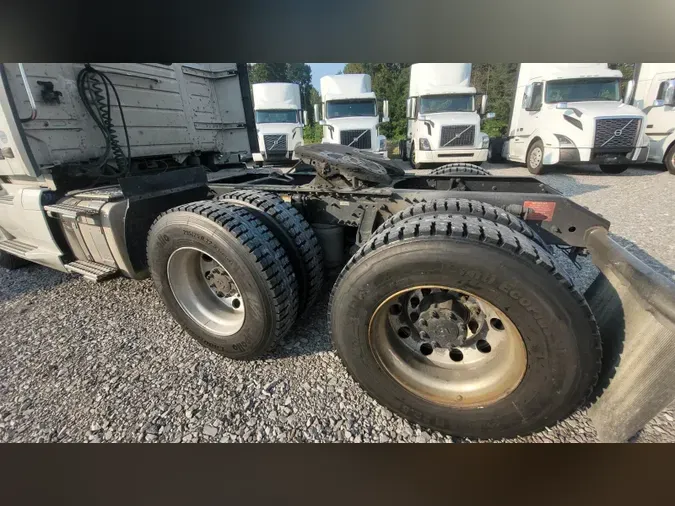 2019 Volvo VNL300