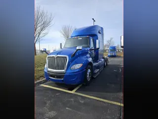 2022 International LT625