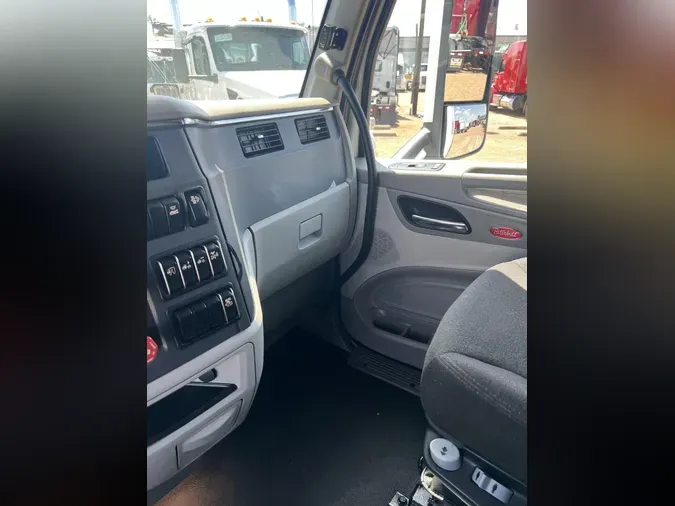 2021 Peterbilt 579