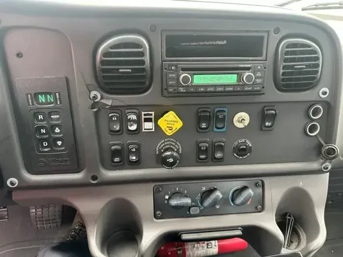 2016 Freightliner Business Class M2 106