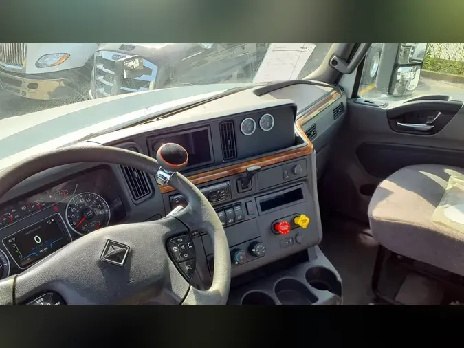2019 NAVISTAR INTERNATIONAL LT625 DAYCAB T/Ab194fd827daff612f44d1875a3bee409