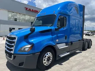 2019 Freightliner Cascadia 126