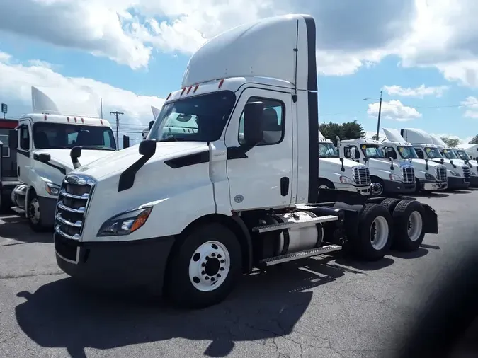 2020 FREIGHTLINER NEW CASCADIA 116b196e9183d030dcb9438450958818e2e