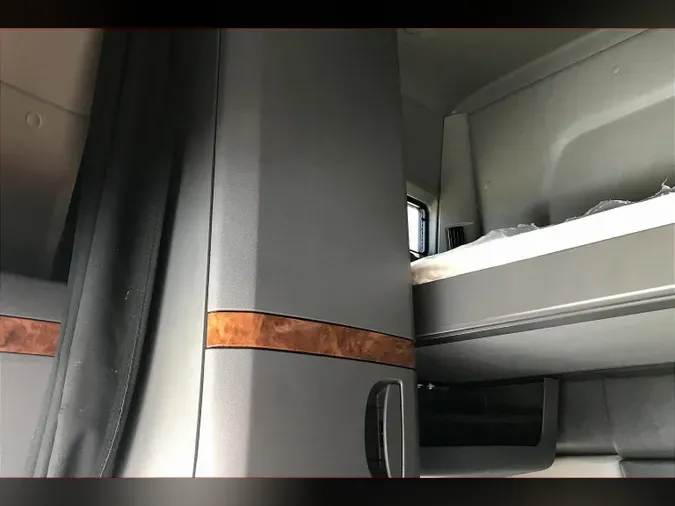 2021 INT LT625 6x4