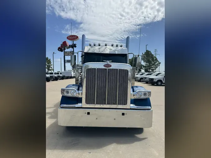 2025 Peterbilt 589b19e99942d85bf59cca0f380d72b8f98