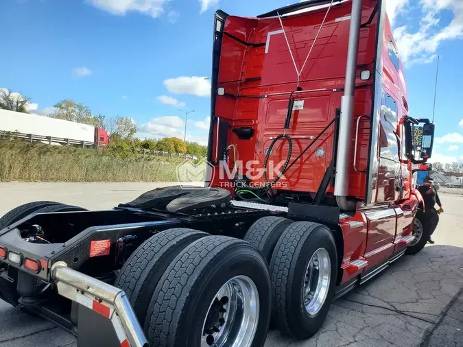 2024 VOLVO VNL64T760