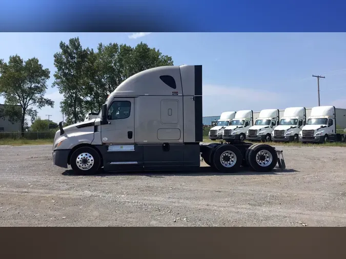 2023 Freightliner Cascadia 126b1a0b4c661875f082c8a8120e6fc8b0c