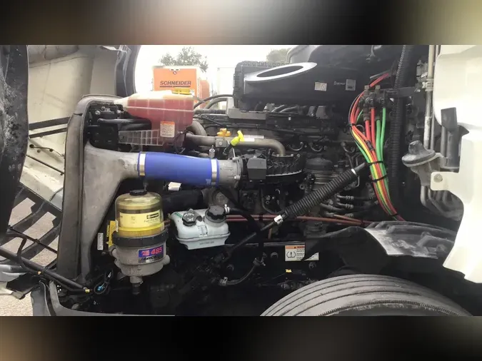 2021 Freightliner Cascadia 126