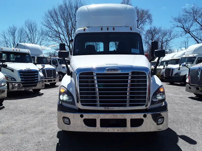 2019 FREIGHTLINER/MERCEDES CASCADIA 125