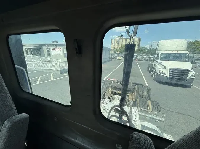 2013 FREIGHTLINER CASCADIA