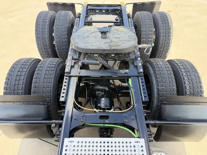 2023 International LT625